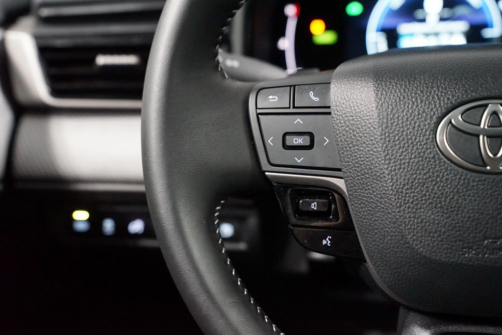 Thumbnail: 2025 Toyota Camry - 14