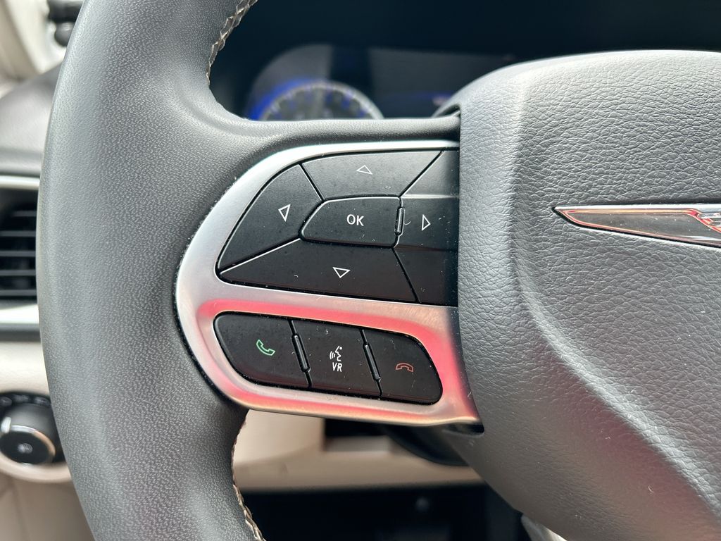 Thumbnail: 2024 Chrysler Pacifica - 16