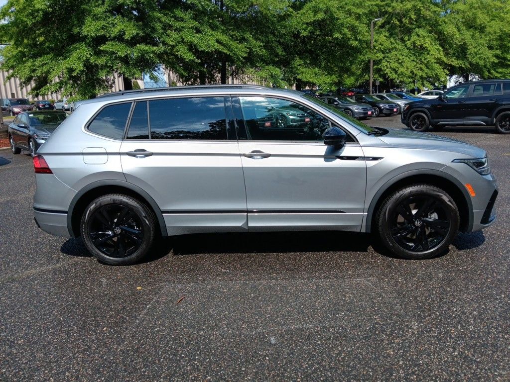 2024 Volkswagen Tiguan 2.0T SE R-Line Black 6