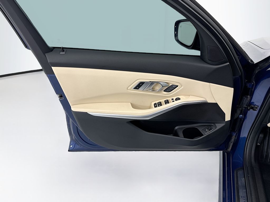 Thumbnail: 2023 BMW 3 Series - 23