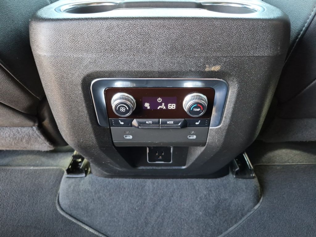 Used Car 2022 Gmc Yukon Xl  At4 For Sale Under $50,000 In Austin, Texas