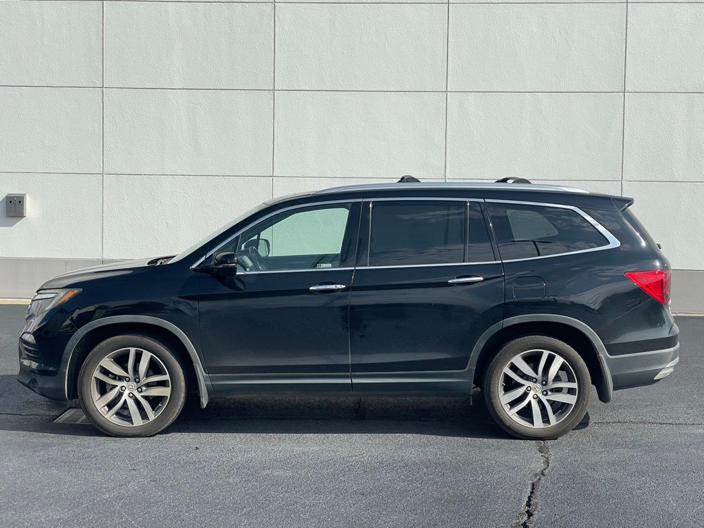 Thumbnail: 2018 Honda Pilot - 2