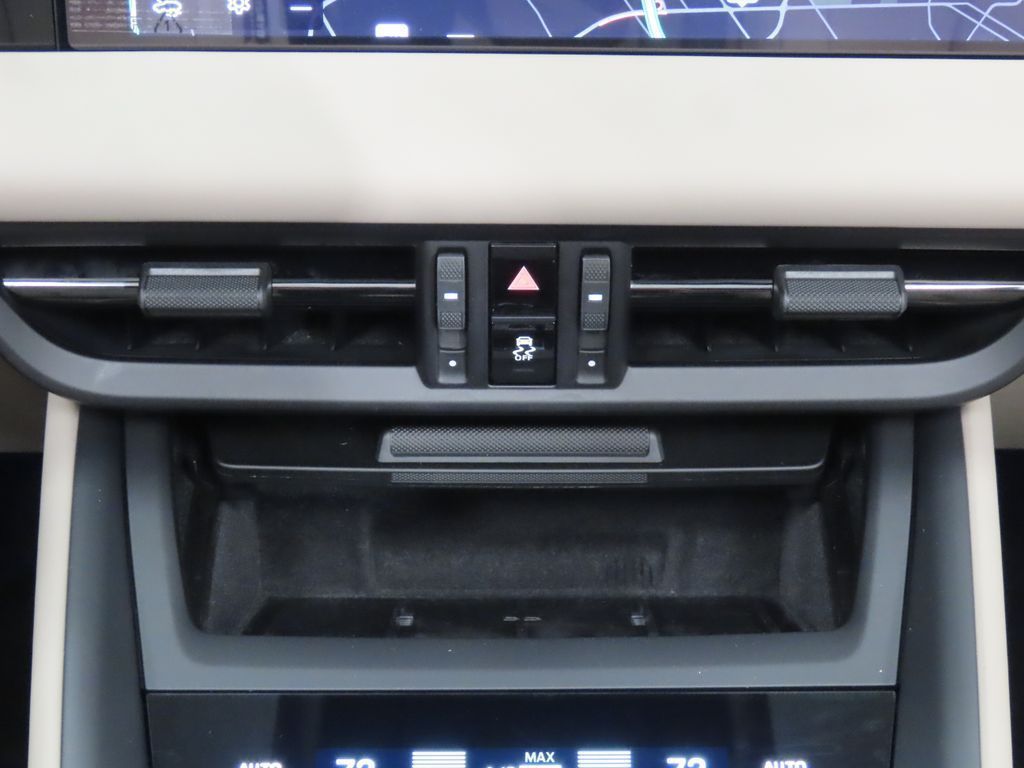 Thumbnail: 2026 Porsche Macan - 28