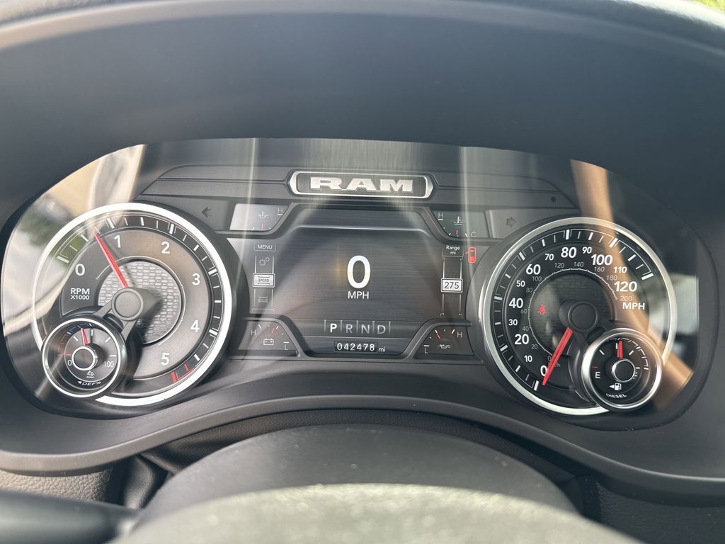 2023 Ram 1500 Laramie White at Victoria Chrysler Dodge Jeep Ram