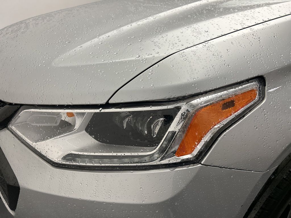 Thumbnail: 2021 Chevrolet Traverse - 9