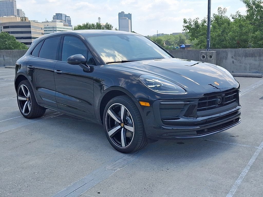 Thumbnail: 2025 Porsche Macan - 7