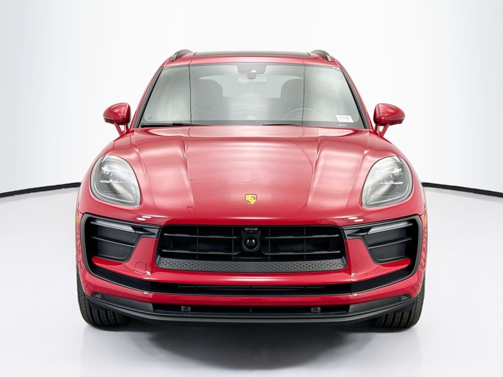 Thumbnail: 2026 Porsche Macan - 10