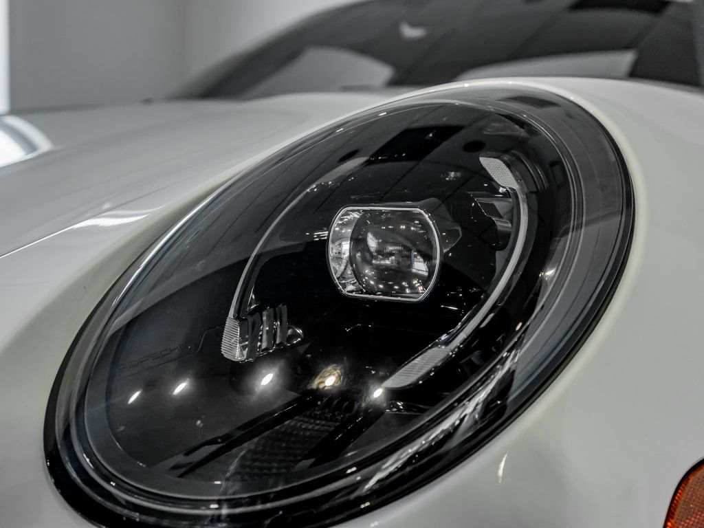 Certified Used 2025  Porsche Targa 4 GTS image 28