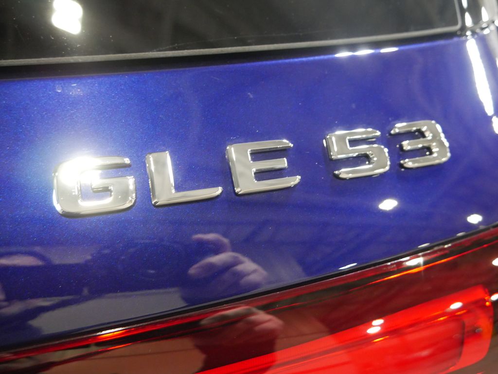 Thumbnail: 2026 Mercedes-Benz GLE - 10