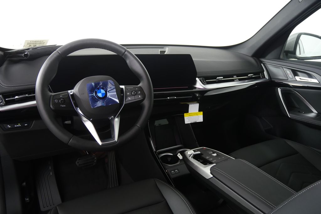 Thumbnail: 2025 BMW X1 - 17