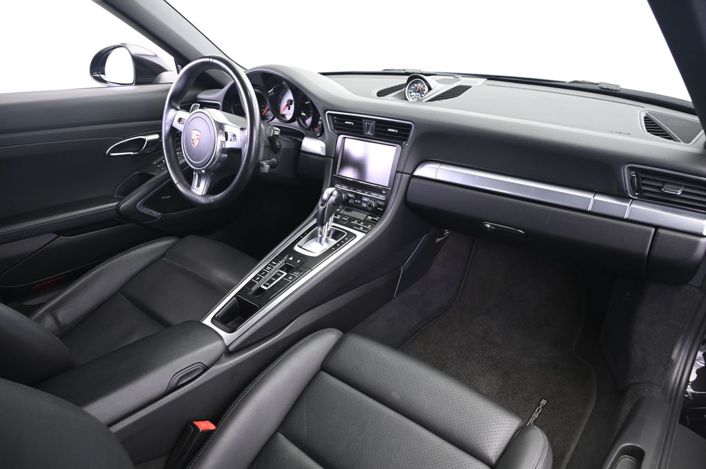 Thumbnail: 2013 Porsche 911 - 18