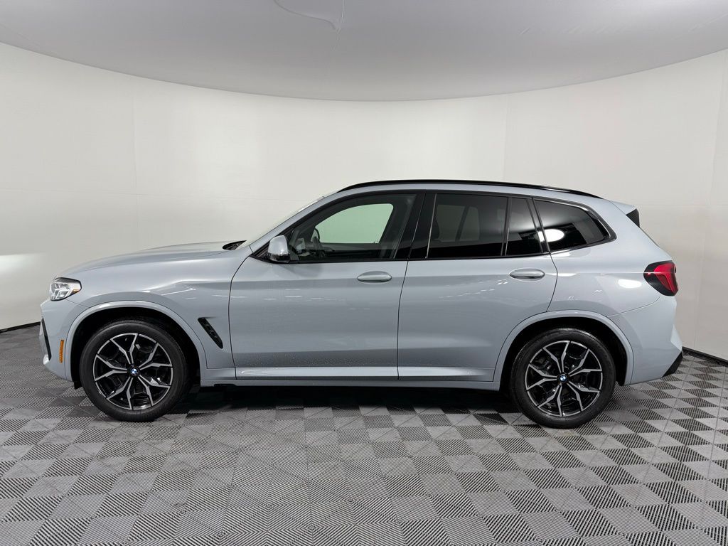 2022 BMW X3 xDrive30i 8