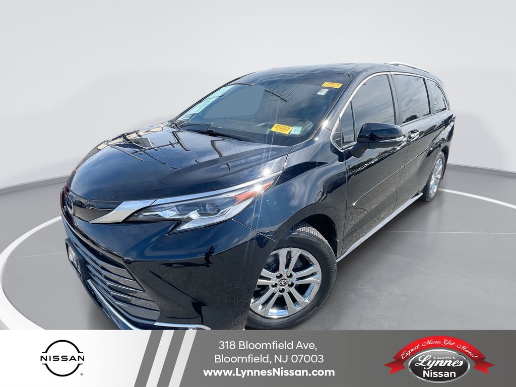 2023 Toyota Sienna Platinum 7-Passenger AWD