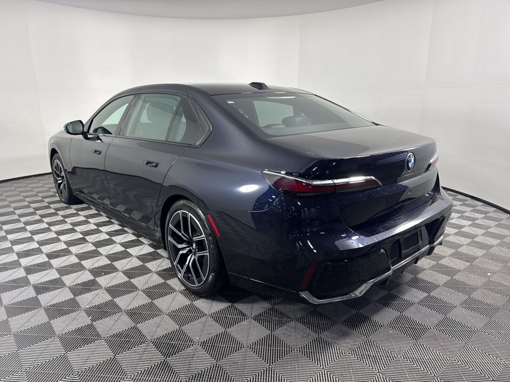 Thumbnail: 2023 BMW 7 Series - 7