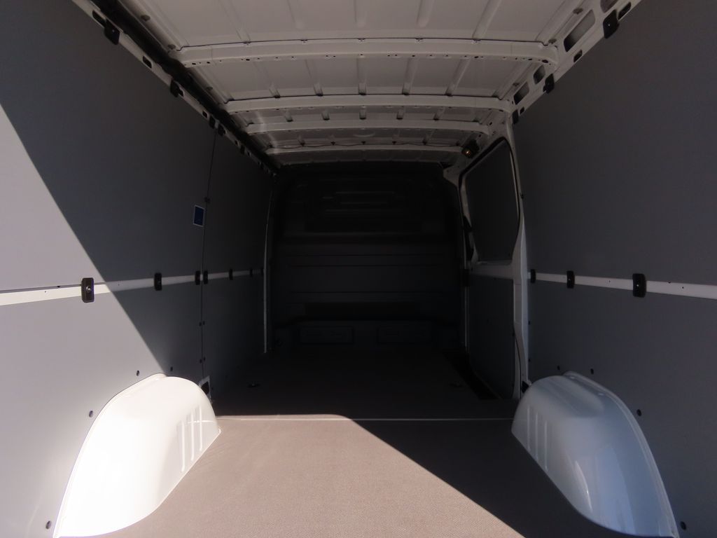2025 Mercedes-Benz Sprinter 2500 28