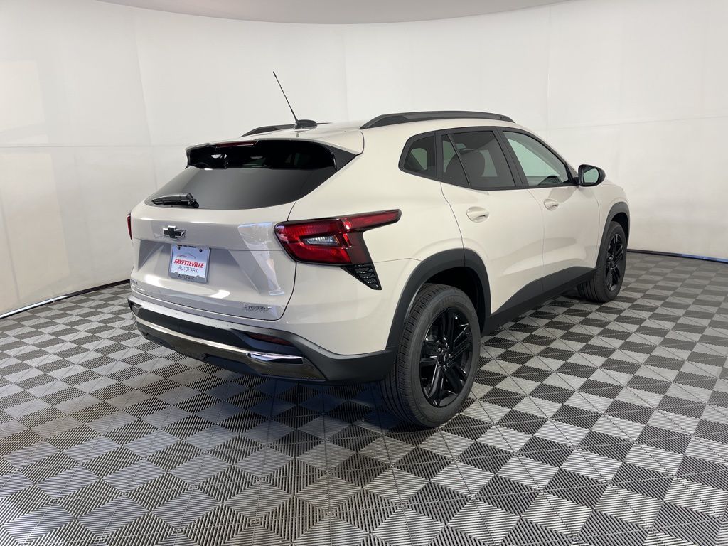 Thumbnail: 2026 Chevrolet Trax - 5