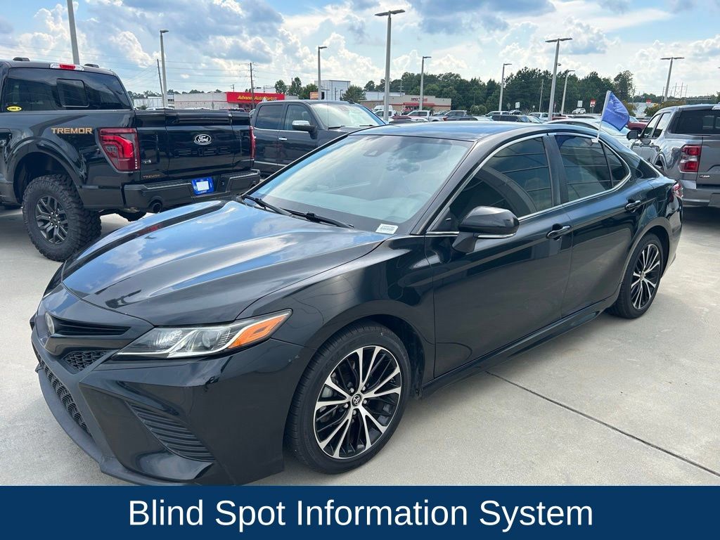 2018 Toyota Camry SE