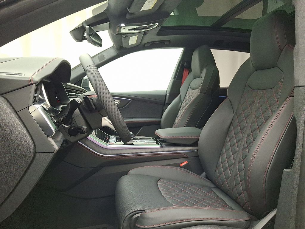 Thumbnail: 2026 Audi SQ8 - 8