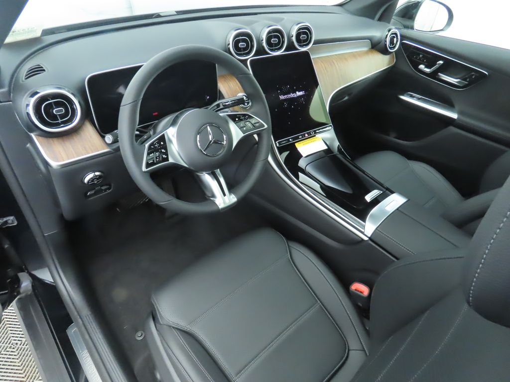 Thumbnail: 2025 Mercedes-Benz GLC - 9