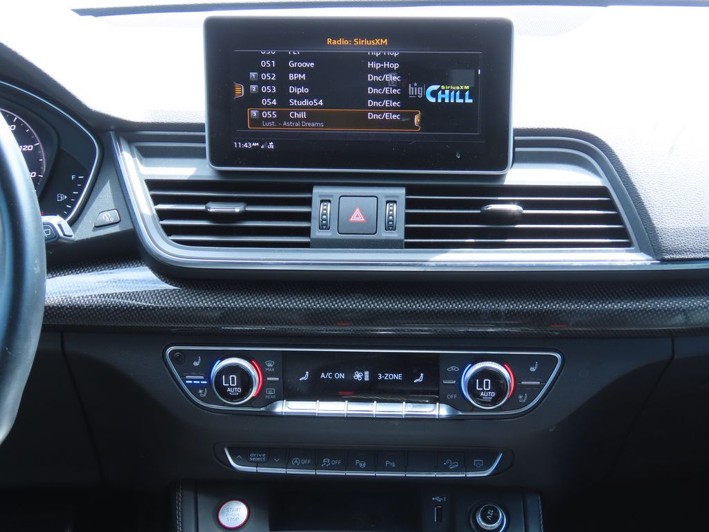 Thumbnail: 2019 Audi SQ5 - 8