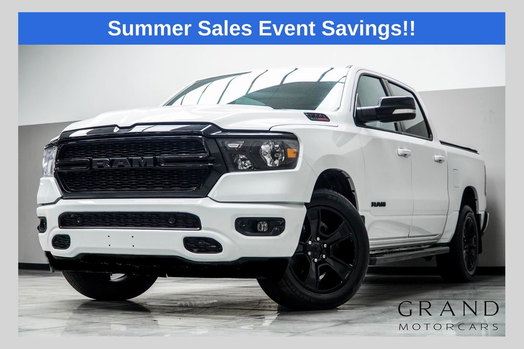 Bright White Clearcoat 2022 RAM 1500 Pickup Truck Four-Wheel Drive 8-Speed Automatic