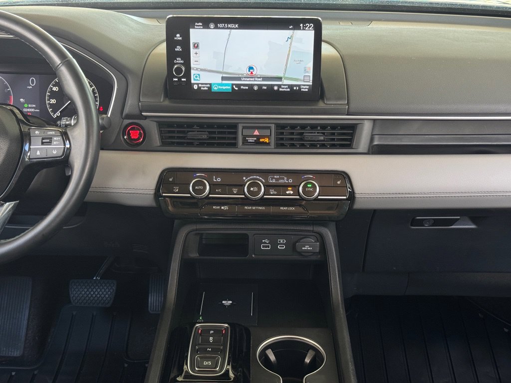 2024 Honda Pilot Touring  at Community Honda