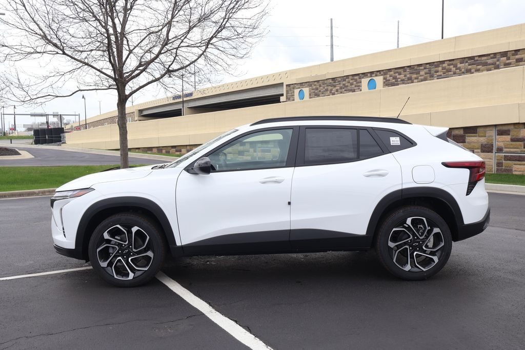 Thumbnail: 2026 Chevrolet Trax - 4