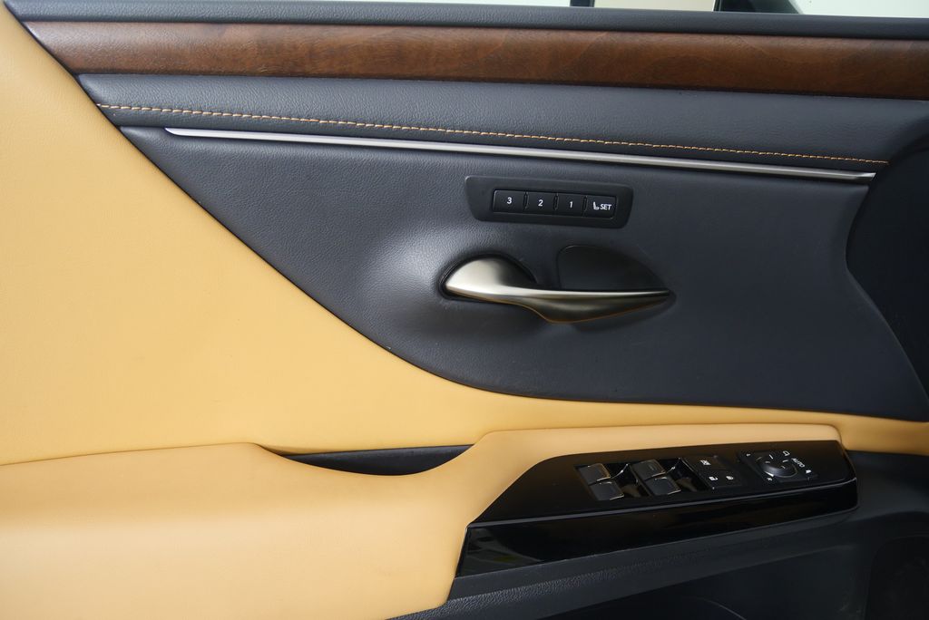 2023 Lexus ES 350 9