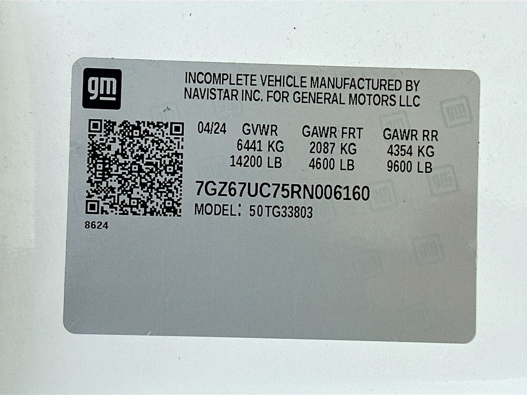 Used 2024 White GMC 4500 Van image 35