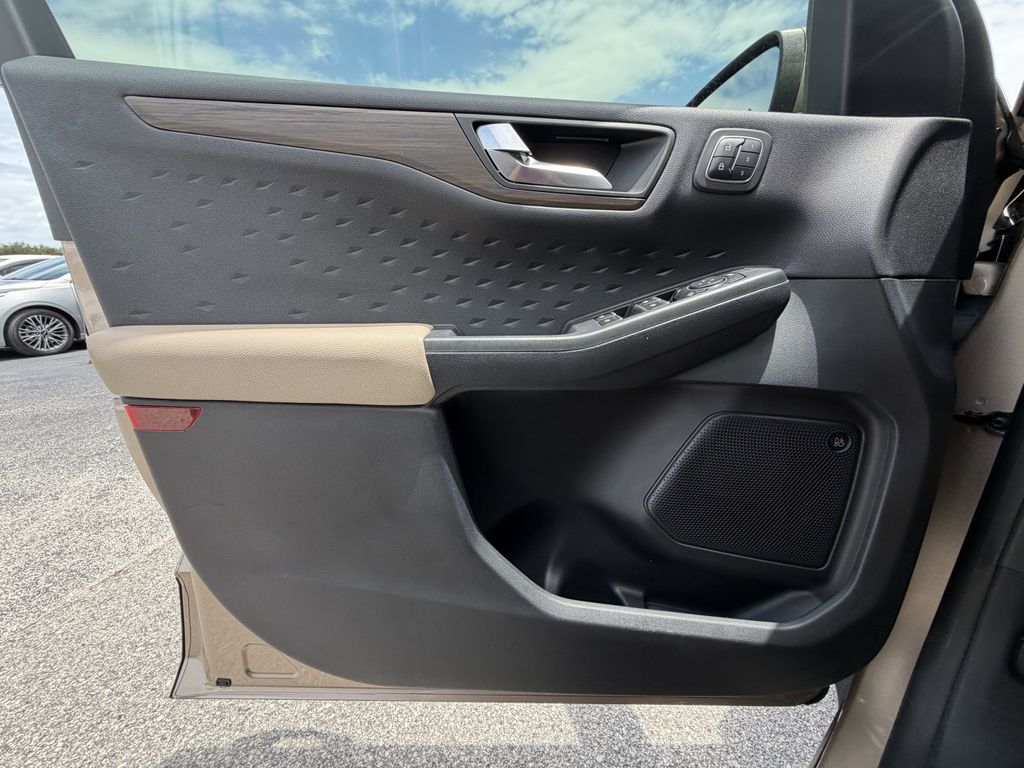 used 2020 Ford Escape Hybrid car, priced at $19,992