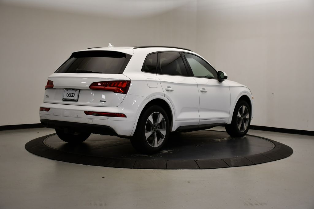 Thumbnail: 2020 Audi Q5 - 5
