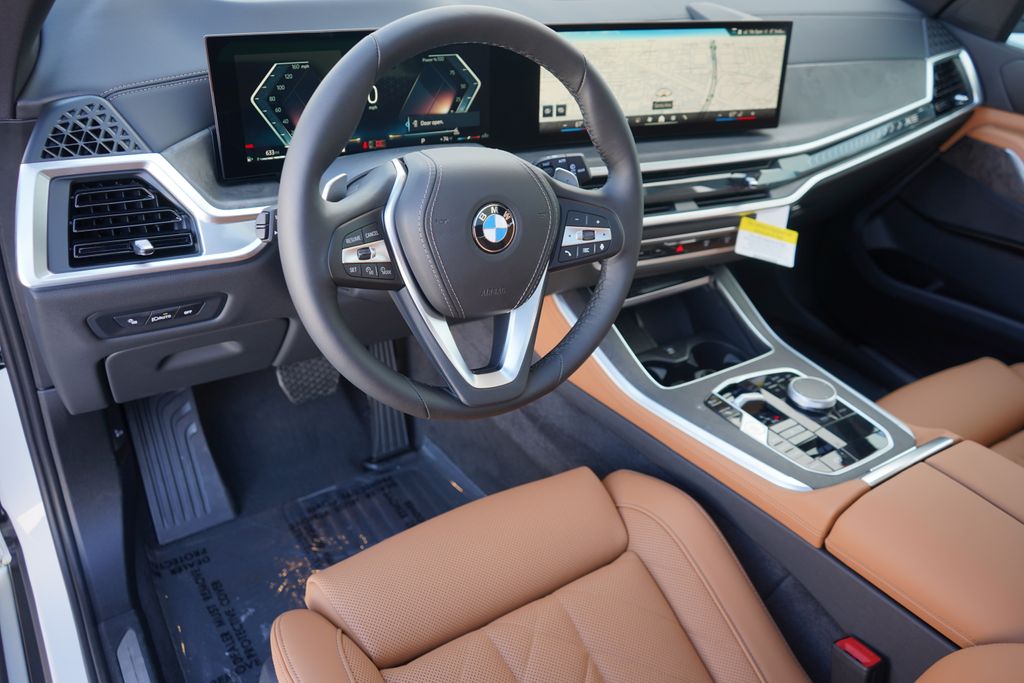 2025 BMW X5 sDrive40i 12