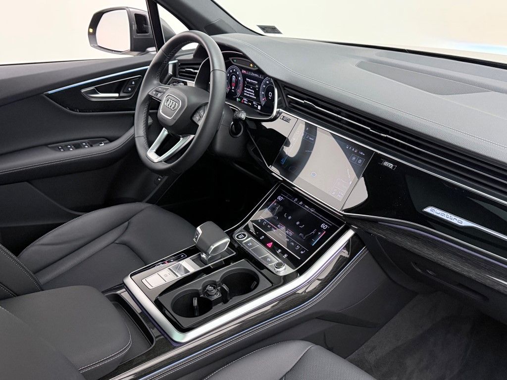 Thumbnail: 2025 Audi Q7 - 18