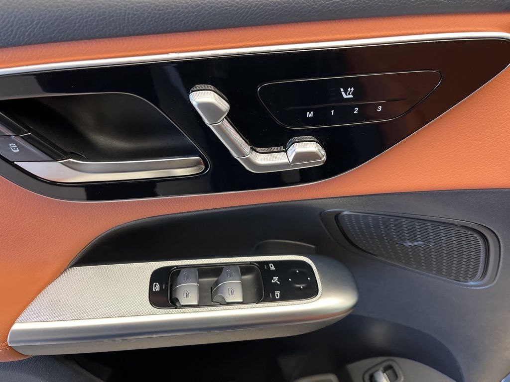 Thumbnail: 2026 Mercedes-Benz GLC - 12