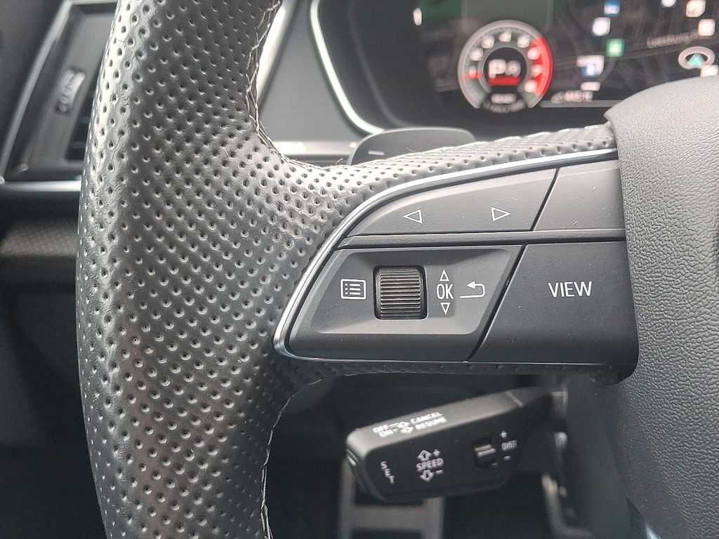 Thumbnail: 2023 Audi SQ5 - 22