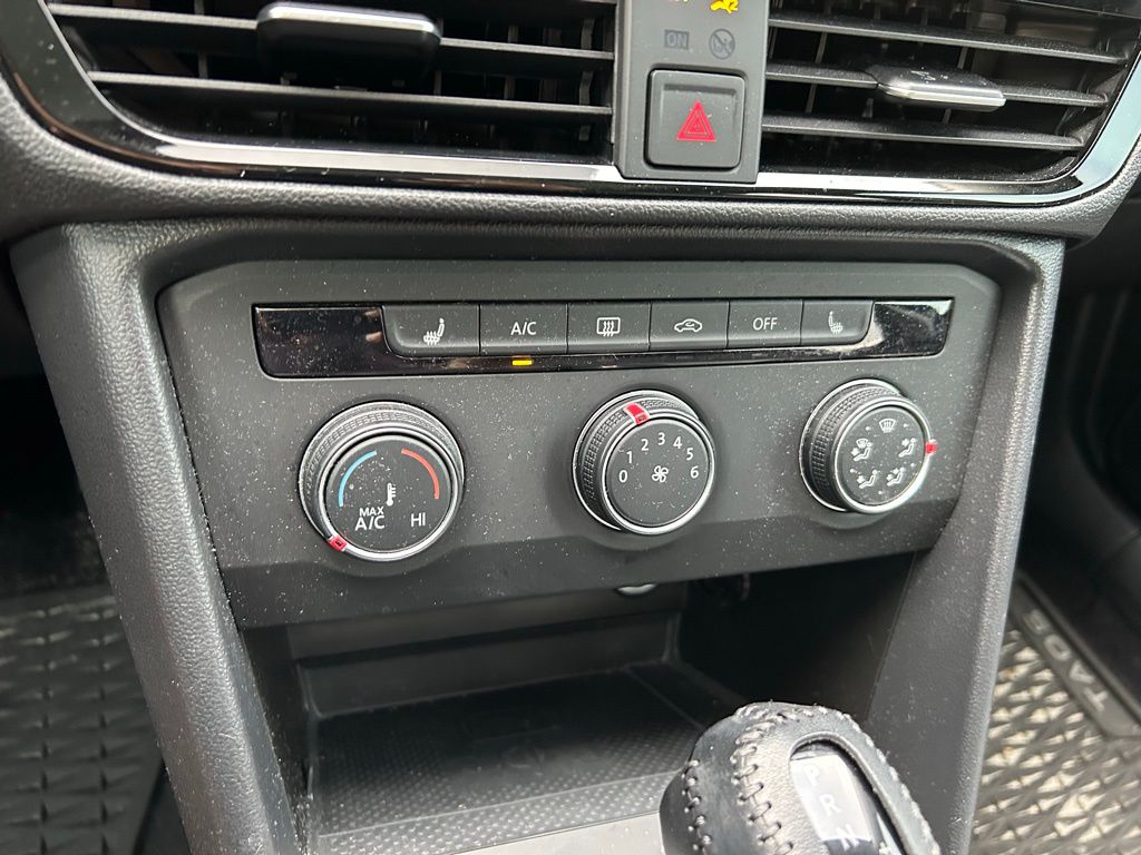 2022 Volkswagen Taos SE 25