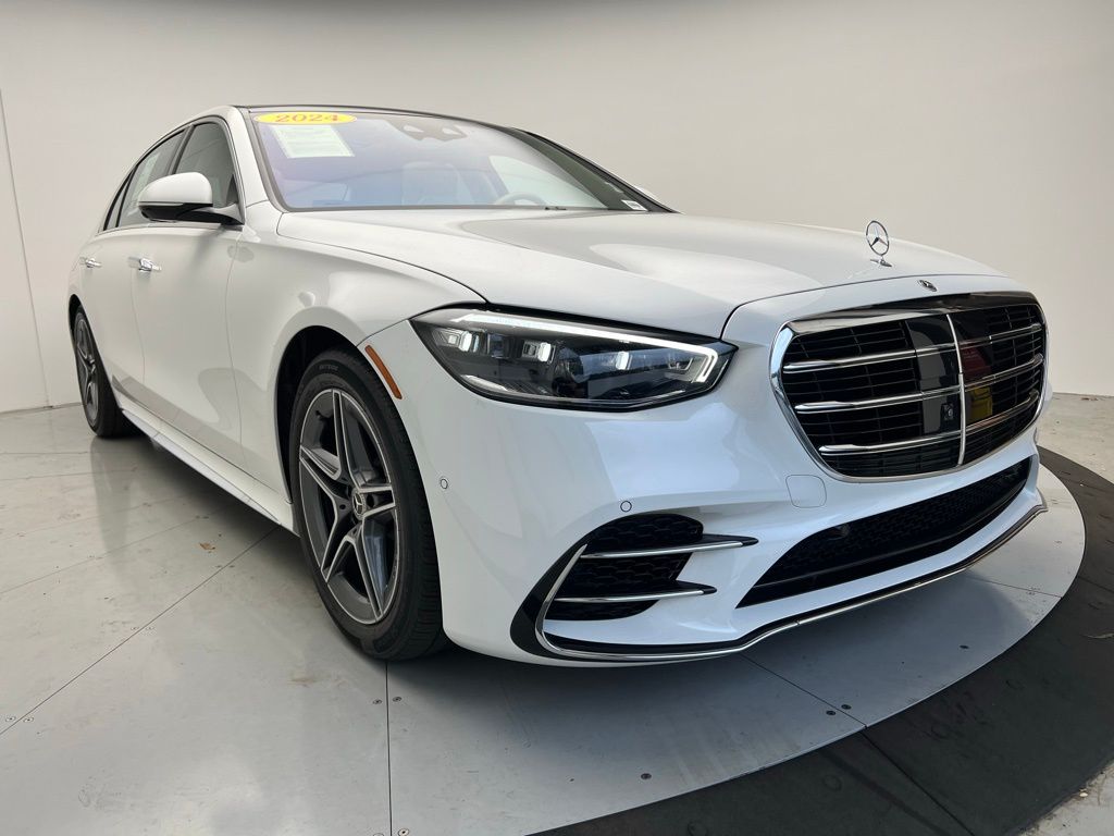Thumbnail: 2024 Mercedes-Benz S-Class - 31