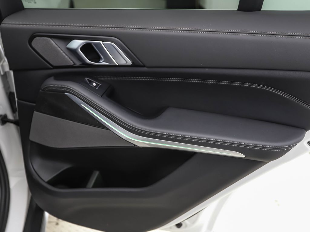 Thumbnail: 2024 BMW X5 - 23