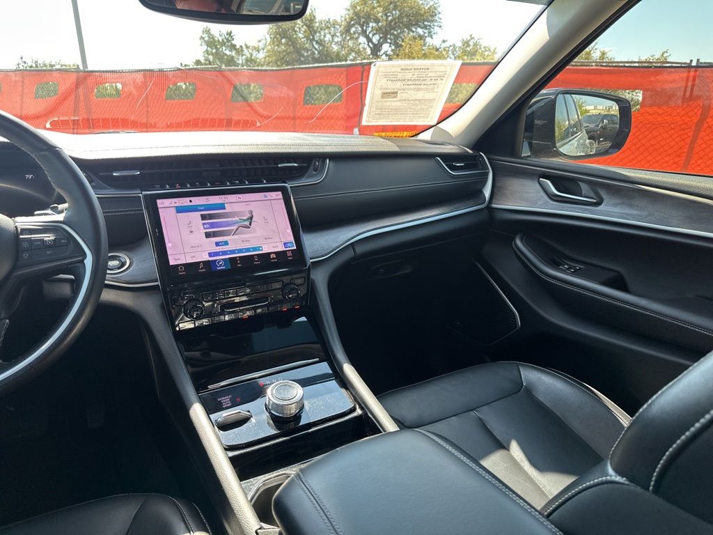 Used Car 2021 Jeep Grand Cherokee L  Limited For Sale Under $30,000 In Austin, Texas