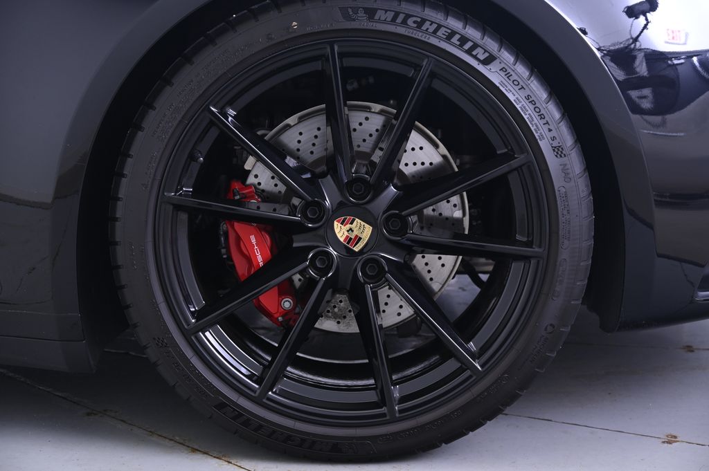 Thumbnail: 2024 Porsche 911 - 15