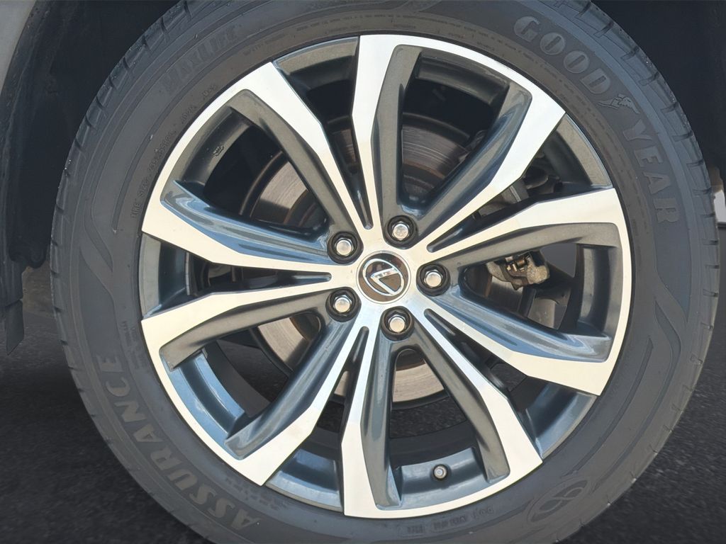 Thumbnail: 2022 Lexus RX - 31