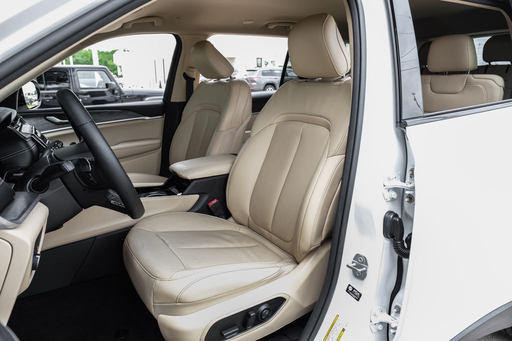 used 2022 Jeep Grand Cherokee L car, priced at $29,343