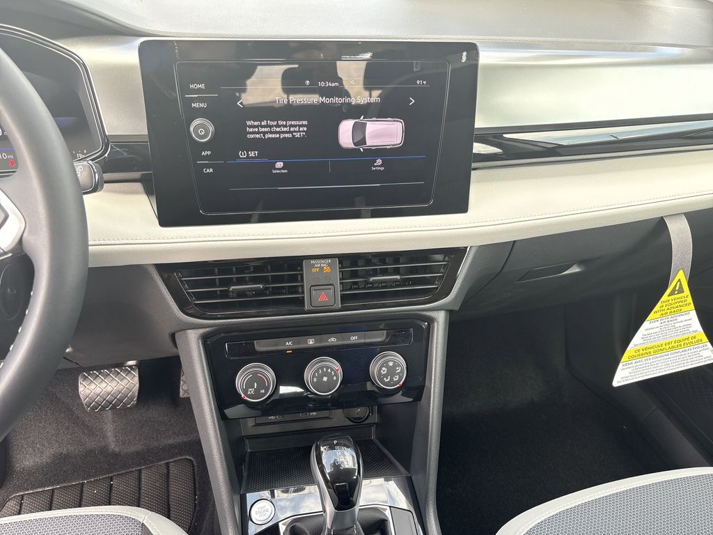 New 2025 Pyrite Silver Volkswagen 1.5T S image 16