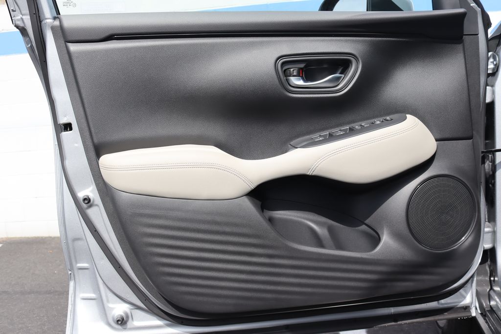 2025 Honda HR-V LX 25