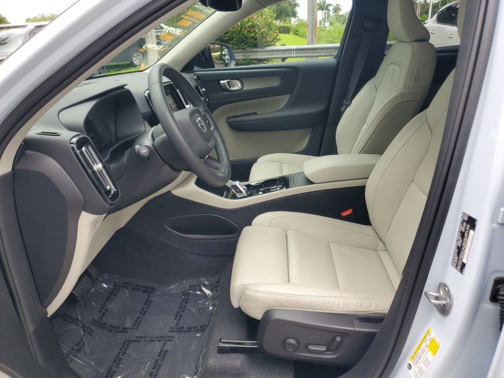 used 2024 Volvo XC40 car, priced at $33,470
