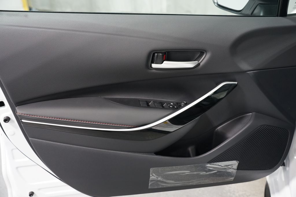 Thumbnail: 2025 Toyota Corolla - 32