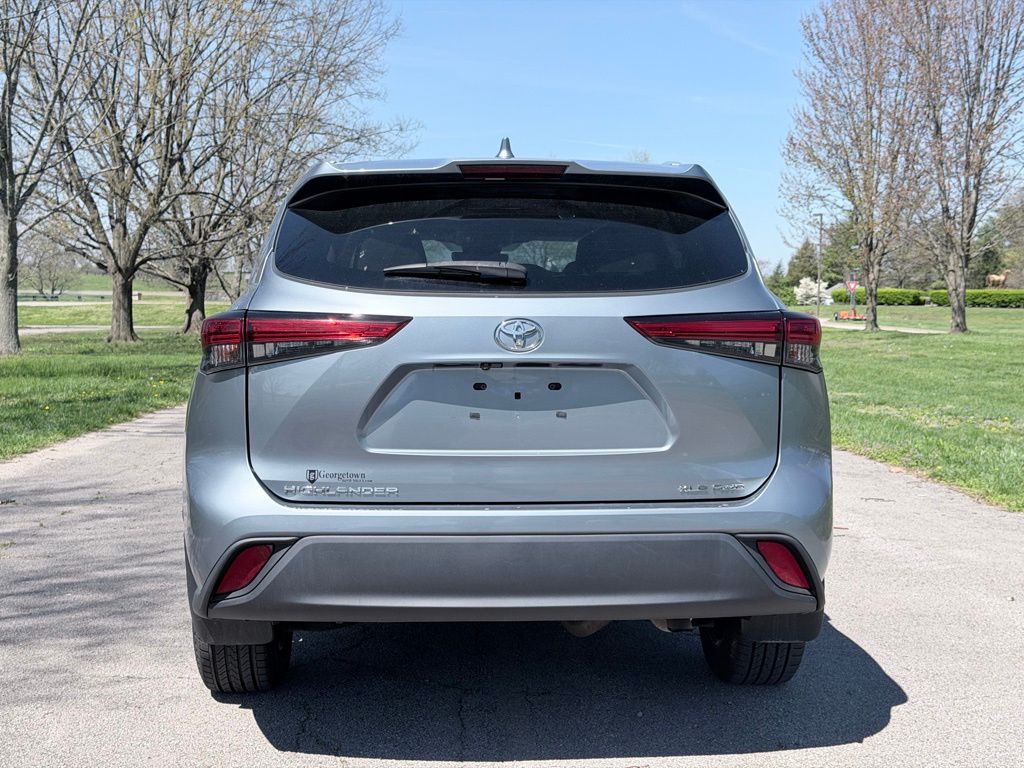 2022 Toyota Highlander XLE - Photo 42