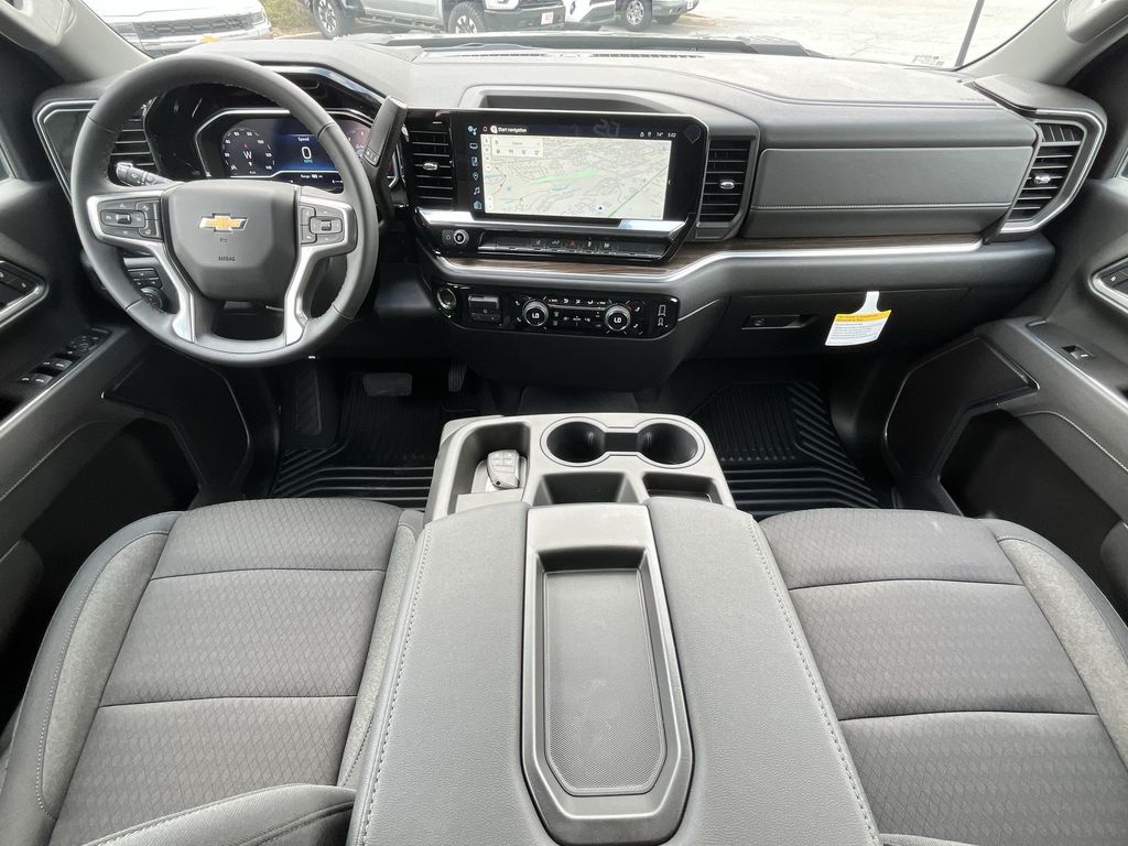 2025 Chevrolet Silverado 2500HD LT photo