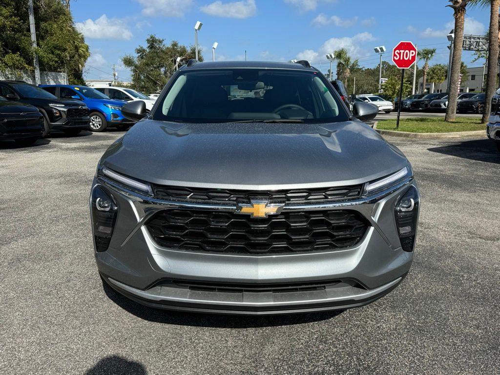 2025 Chevrolet Trax LT 3