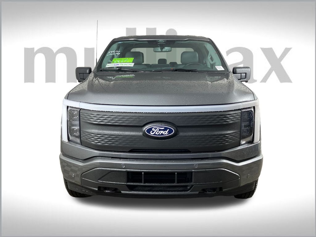 2025 Ford F-150 Lightning photo 11